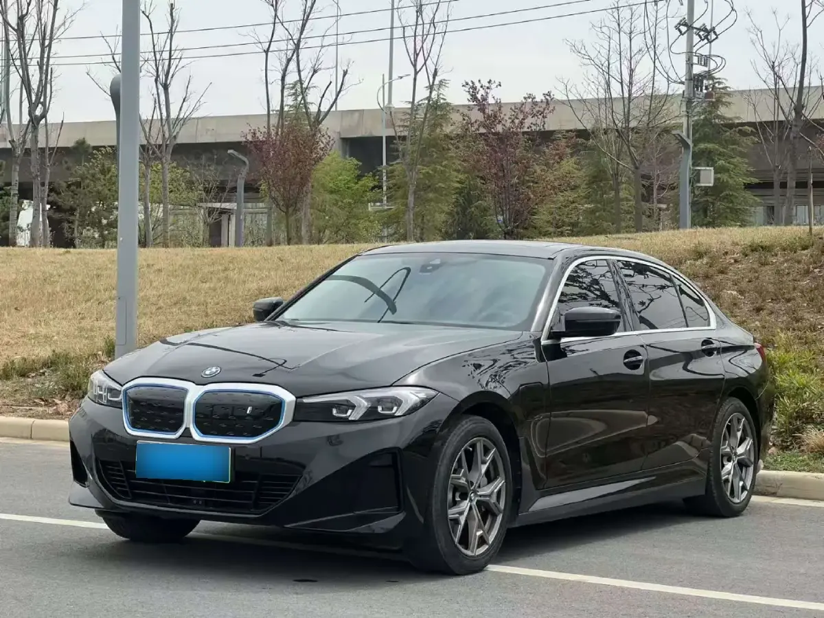 2024 BMW i3 BEV 70KWH