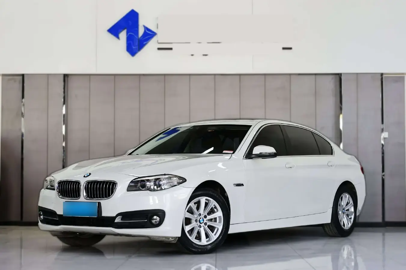2014 BMW 5 Series 2.0T 184HP L4 8AT