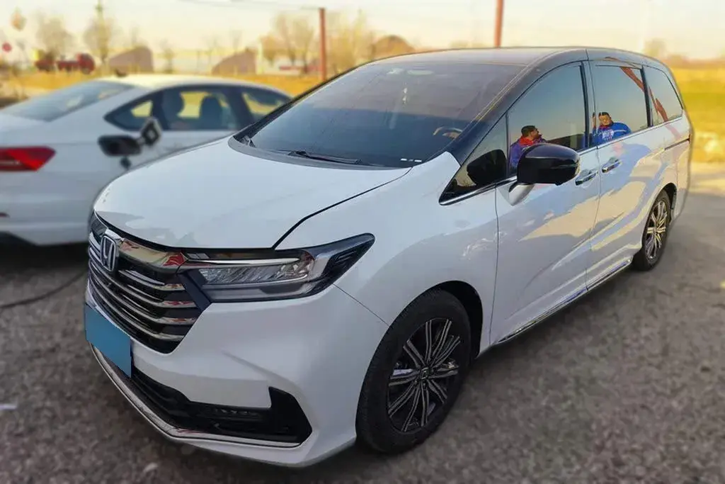 2022 Honda Odyssey 2.0L 146HP L4 E-CVT Hybrid