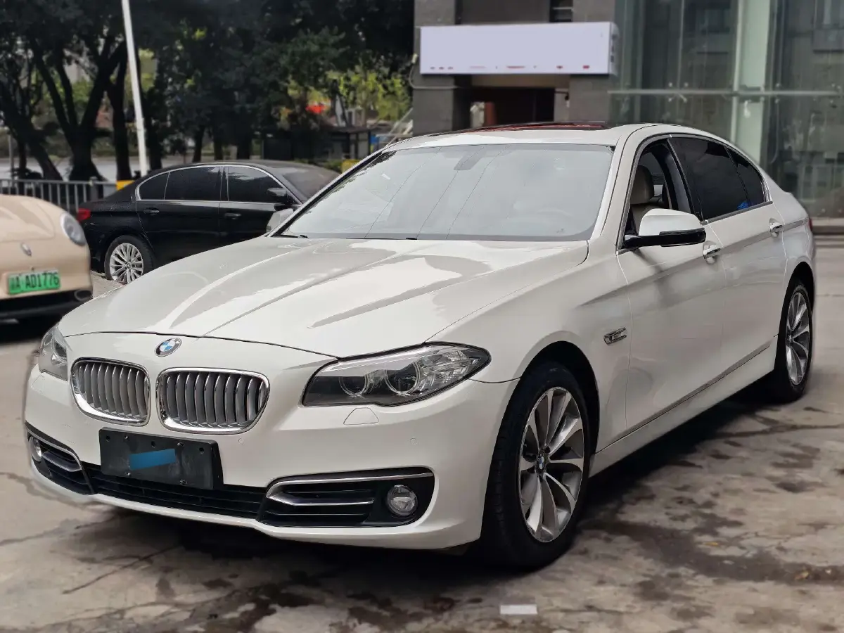 2014 BMW 5 Series 3.0L 258HP L6 8AT