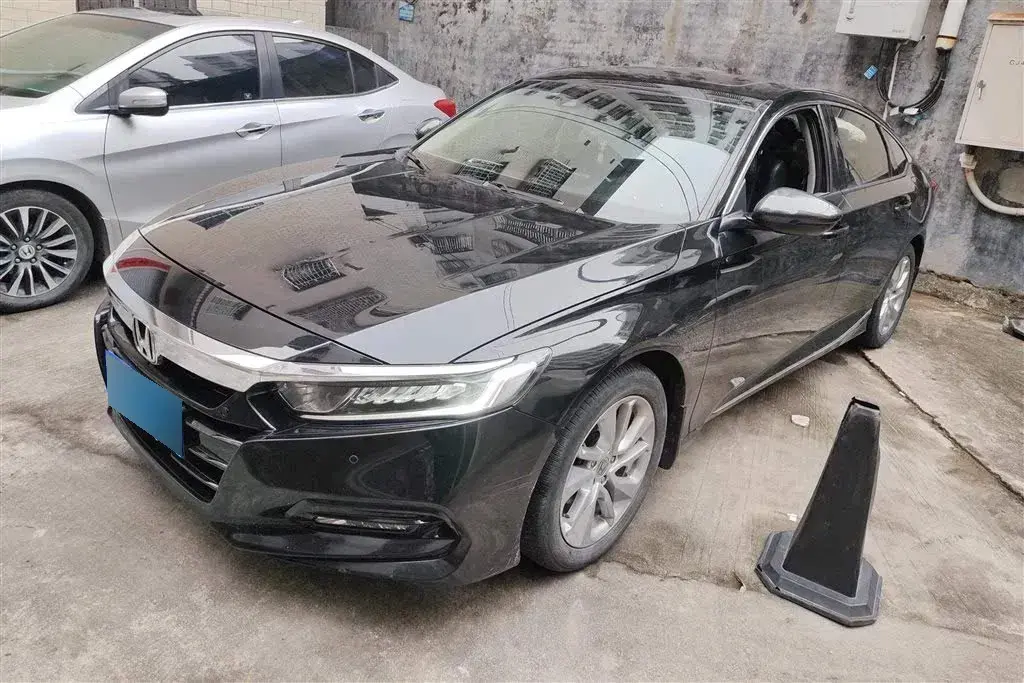 2018 Honda Accord 1.5T 194HP L4 CVT