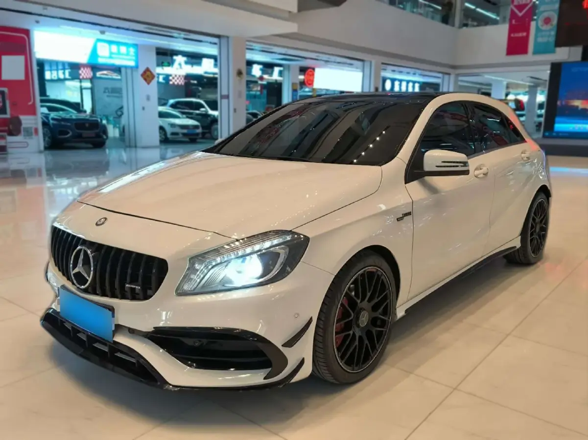 2015 Mercedes-Benz A Class 1.6T 156HP L4 7DCT