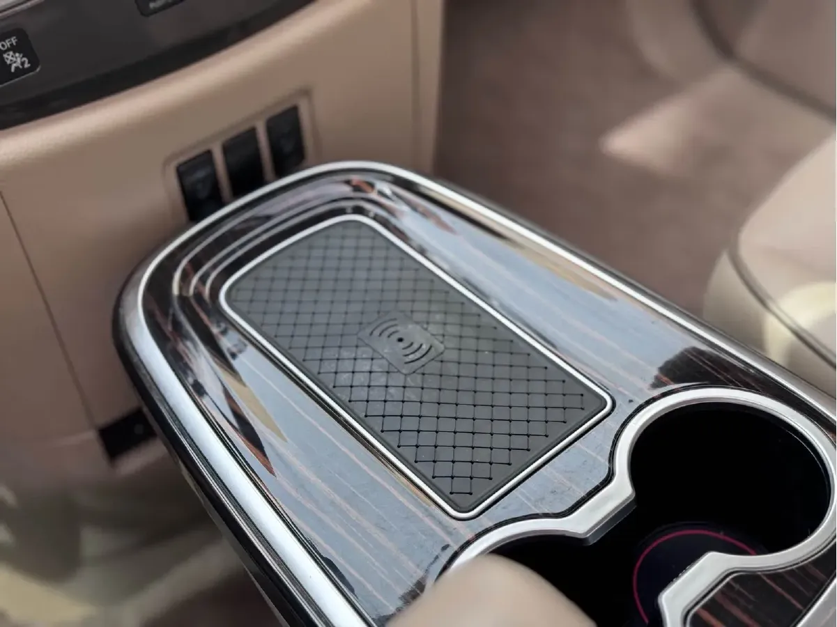 2015 Nissan Quest 3.5L 277HP V6 CVT,autocango,china used car exporter,china ev exporter,chinese used car exporter,chinese used ev exporter