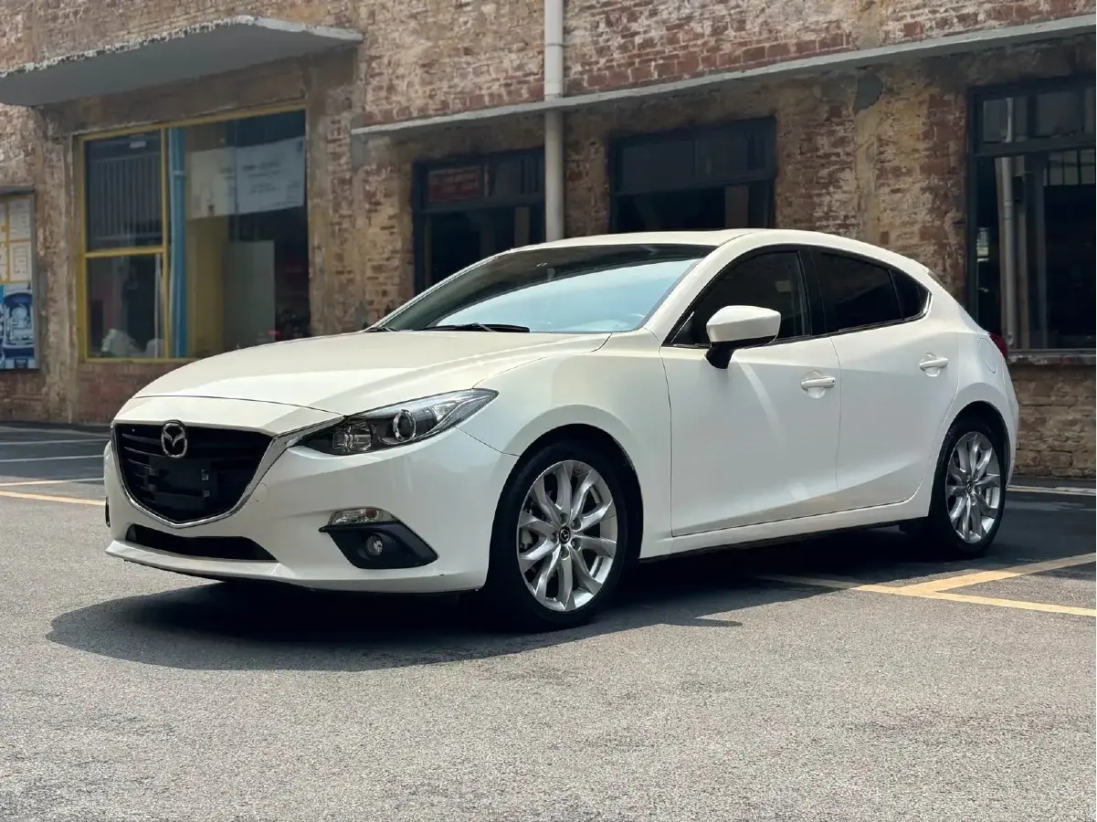 2016 Mazda 3 Axela 2.0L 158HP L4 6AT