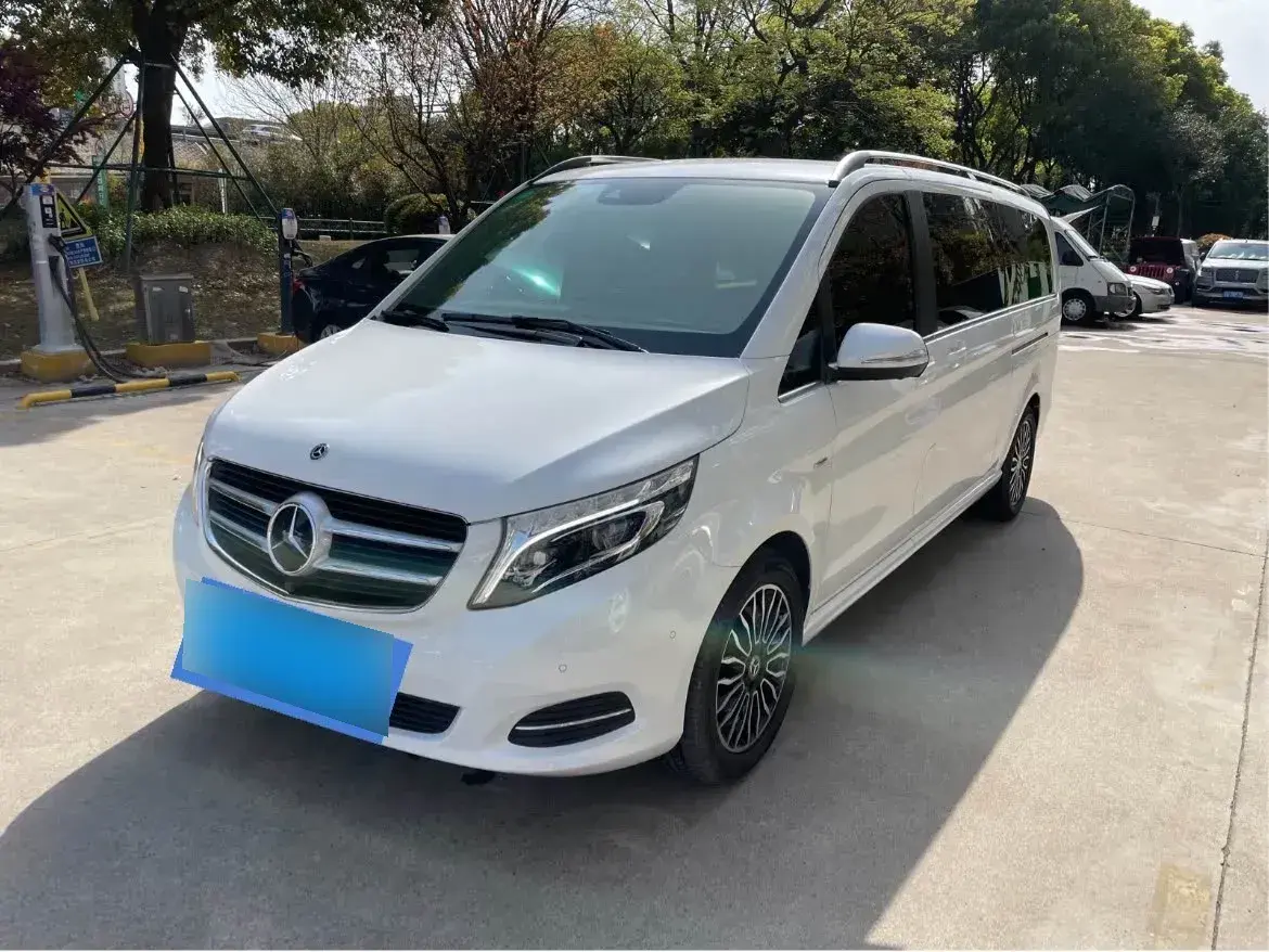 2018 Mercedes-Benz V Class 2.0T 211HP L4 7AT