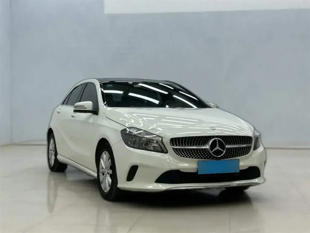 2016 Mercedes-Benz A Class 1.6T 122HP L4 7DCT