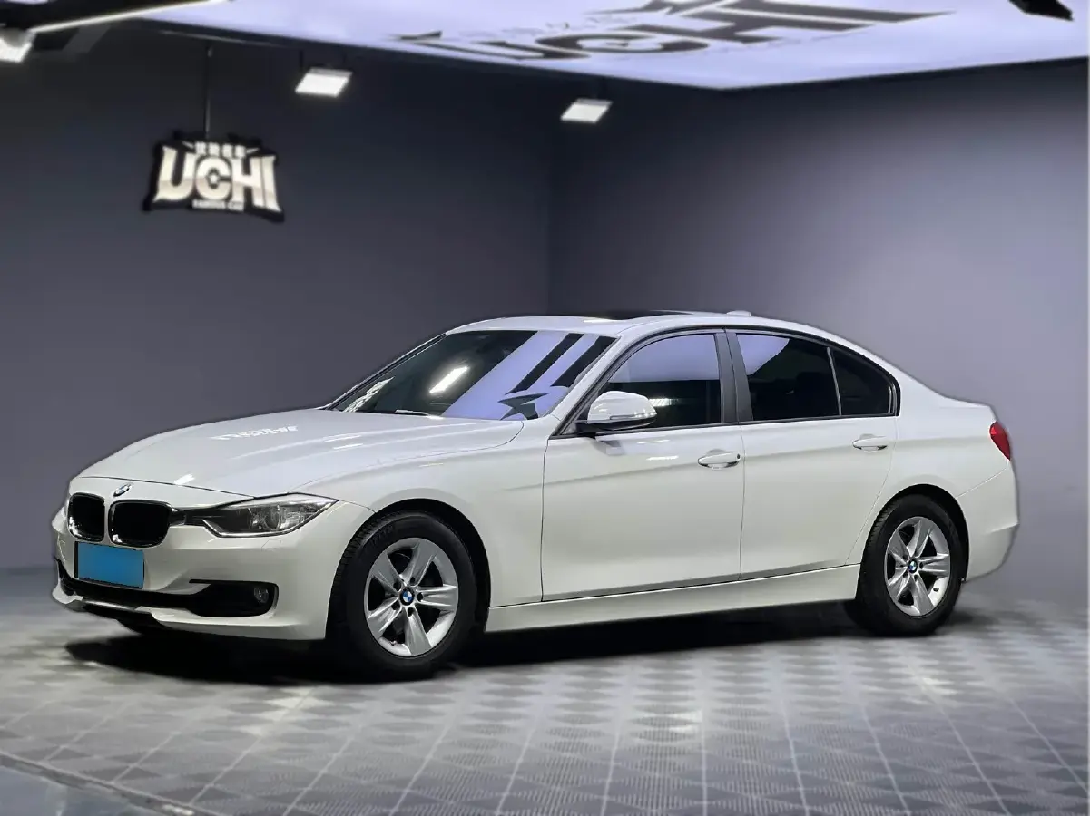 2014 BMW 3 Series 2.0T 184HP L4 8AT
