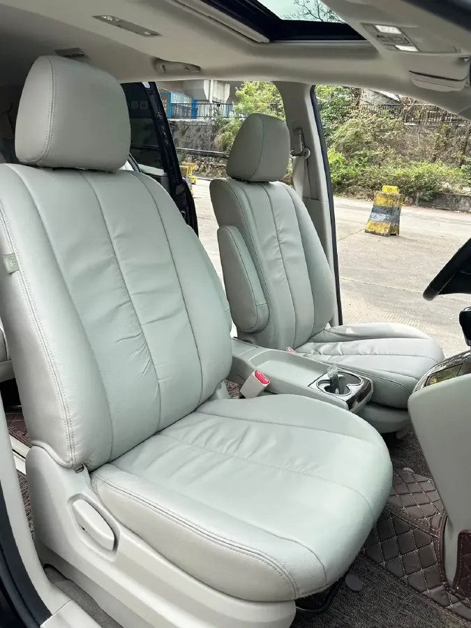 2013 Mazda 8 2.5L 163HP L4 5AT,autocango,china used car exporter,china ev exporter,chinese used car exporter,chinese used ev exporter