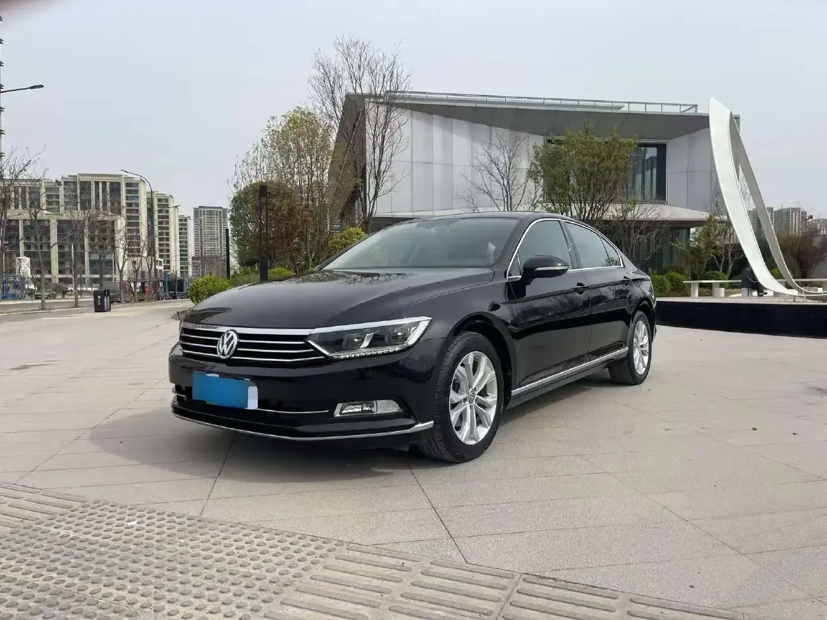 2018 Volkswagen Magotan 2.0T 220HP L4 7DCT