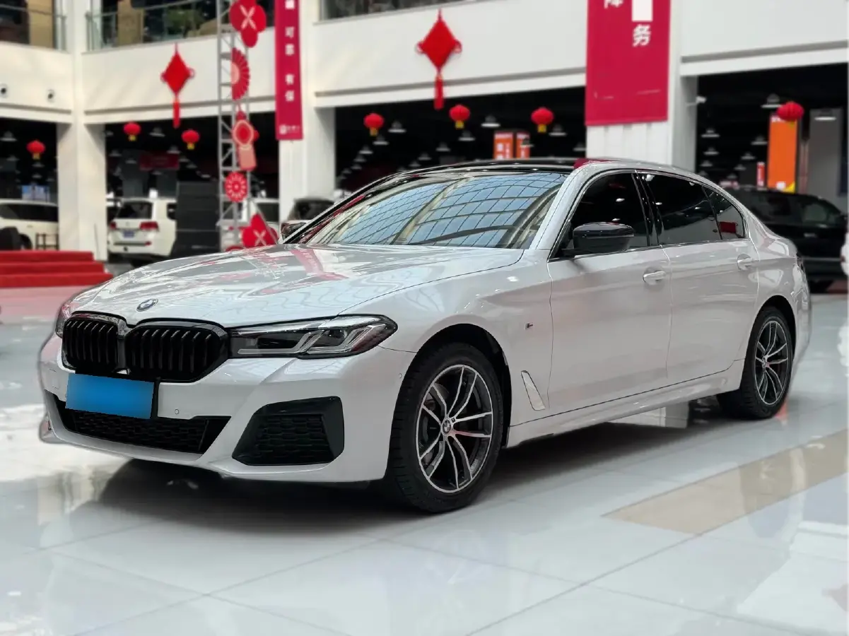 2022 BMW 5 Series 2.0T 184HP L4 8AT