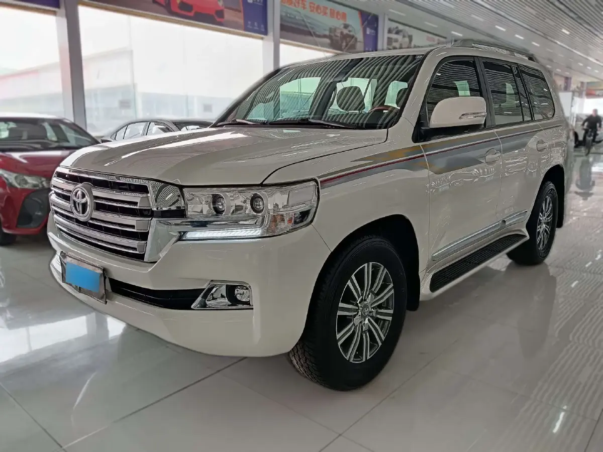 2015 Toyota Land Cruiser 4.0L 275HP V6 5AT