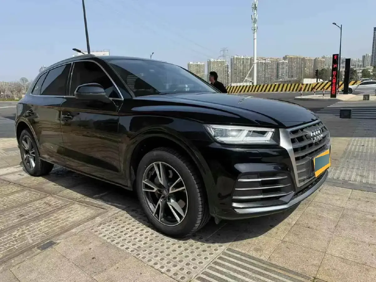 2020 Audi Q5L 2.0T 252HP L4 7DCT