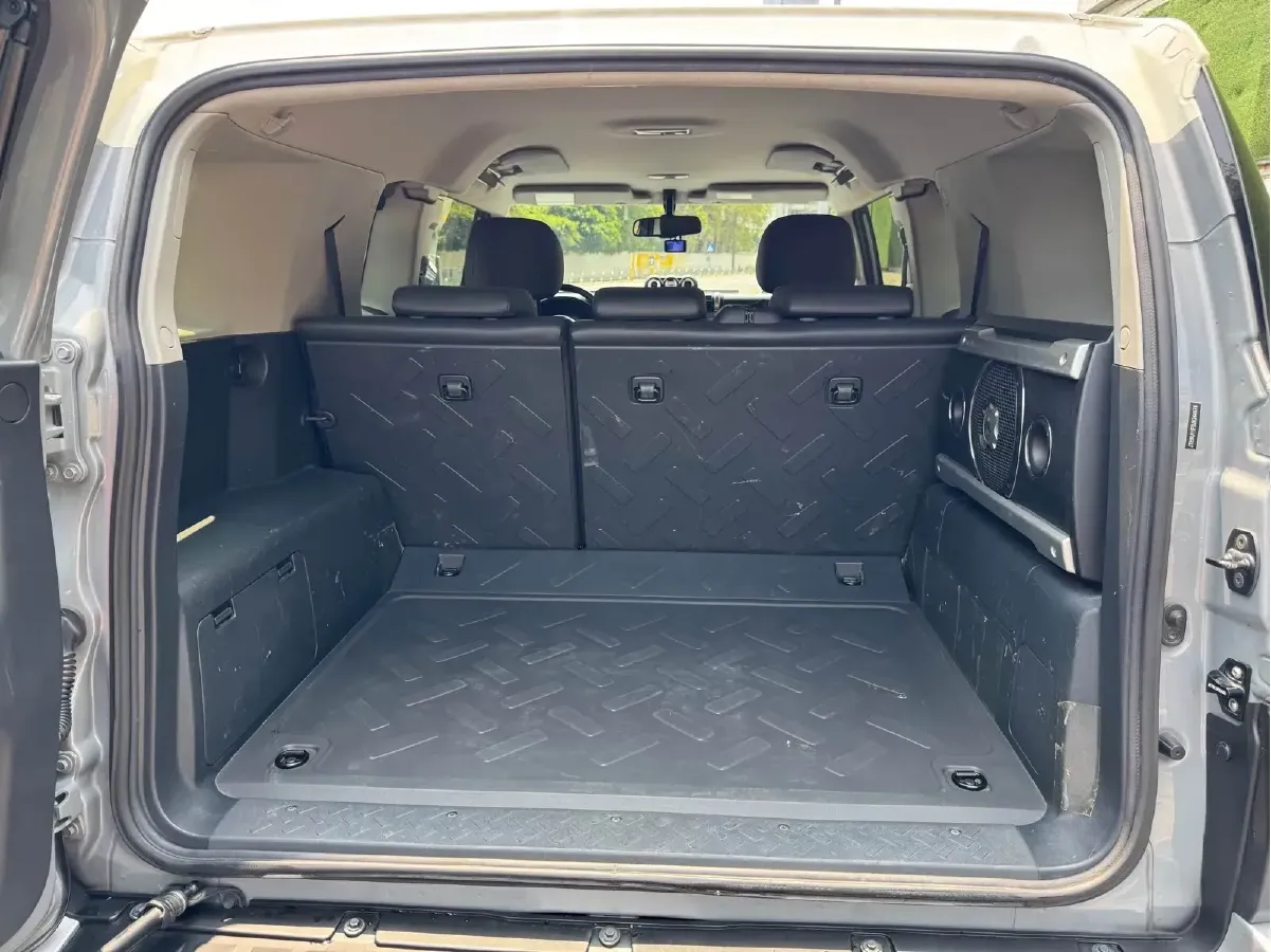 2013 Toyota FJ Cruiser 4.0L 272HP V6 5AT,autocango,china used car exporter,china ev exporter,chinese used car exporter,chinese used ev exporter