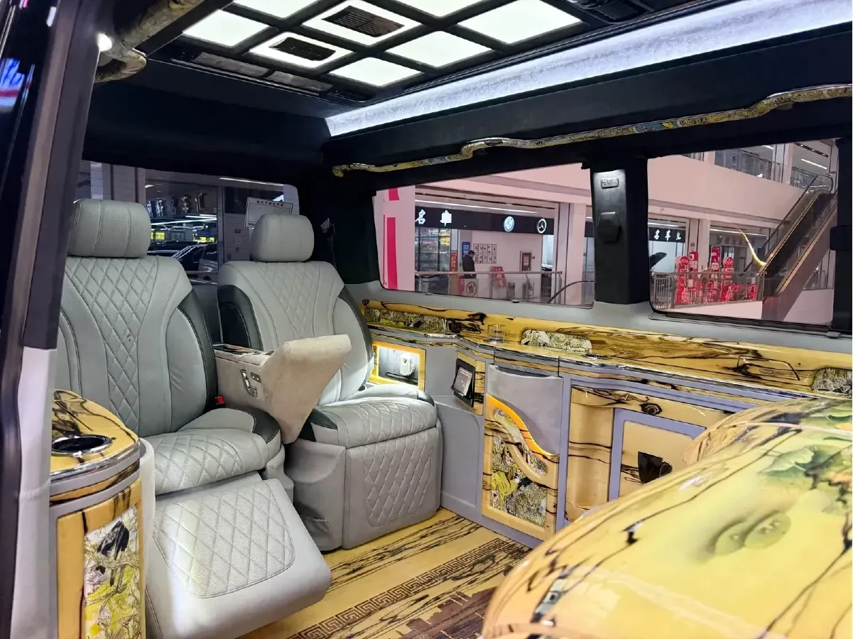 2019 Volkswagen Caravelle 2.0T 204HP L4 7DCT,autocango,china used car exporter,china ev exporter,chinese used car exporter,chinese used ev exporter