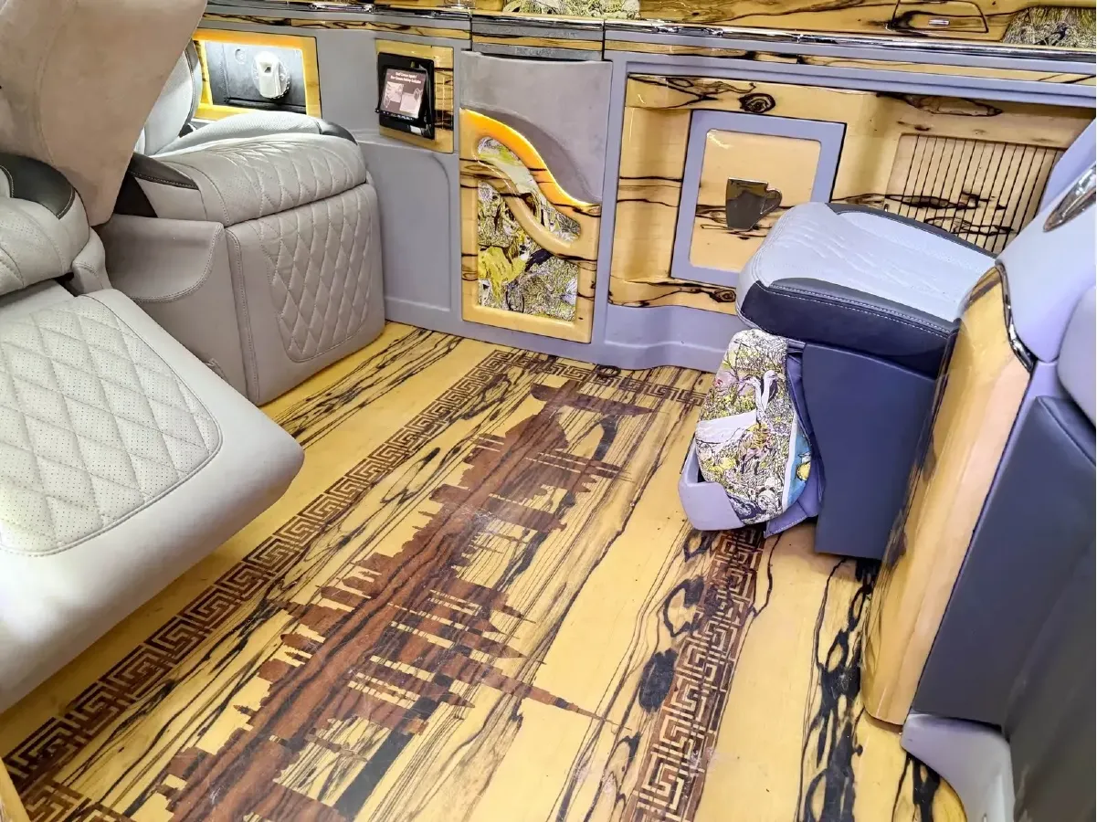 2019 Volkswagen Caravelle 2.0T 204HP L4 7DCT,autocango,china used car exporter,china ev exporter,chinese used car exporter,chinese used ev exporter