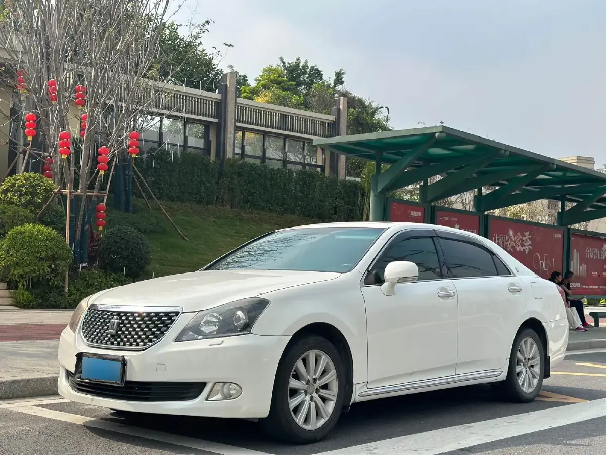 2012 Toyota Crown 2.5L 193HP V6 6AT