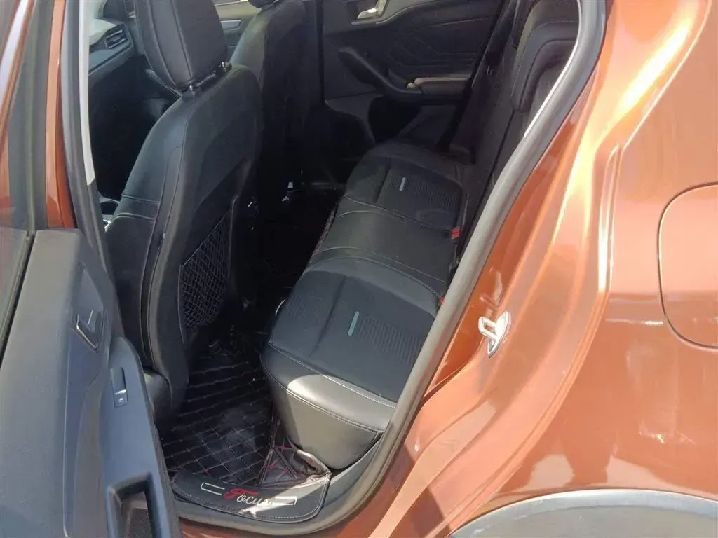 2020 Ford Focus Active 1.5T 174HP L3 8AT,autocango,china used car exporter,china ev exporter,chinese used car exporter,chinese used ev exporter