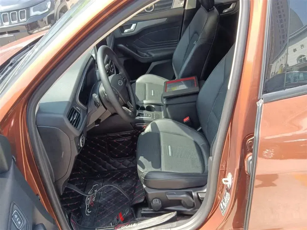 2020 Ford Focus Active 1.5T 174HP L3 8AT,autocango,china used car exporter,china ev exporter,chinese used car exporter,chinese used ev exporter