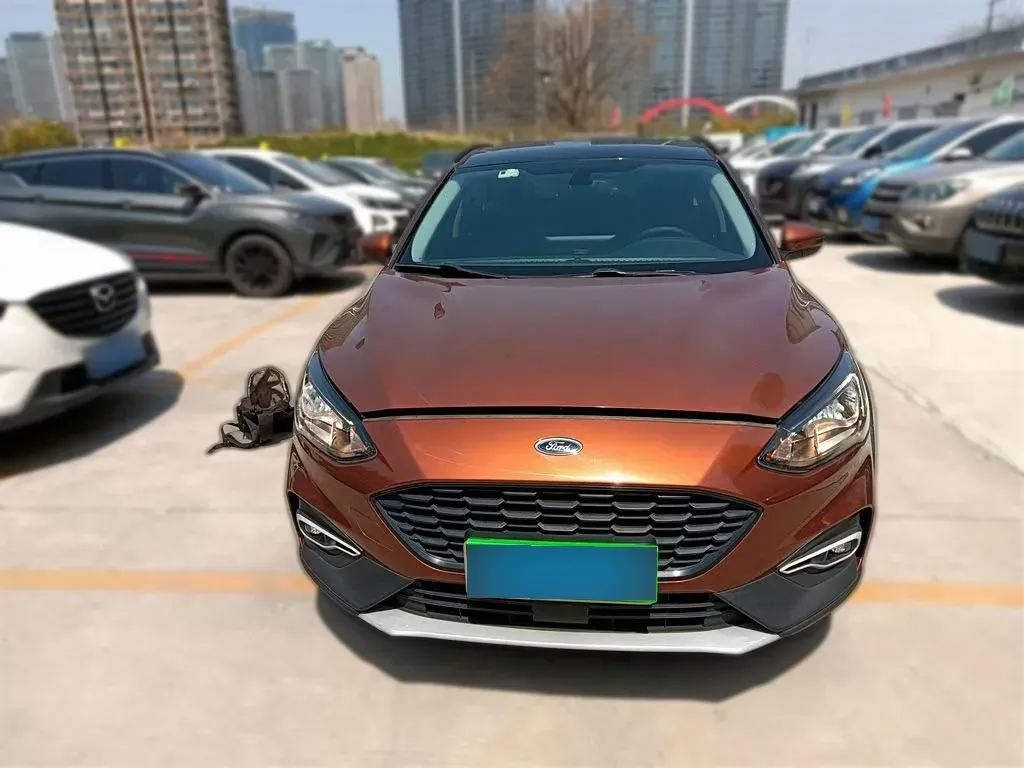 2020 Ford Focus Active 1.5T 174HP L3 8AT,autocango,china used car exporter,china ev exporter,chinese used car exporter,chinese used ev exporter