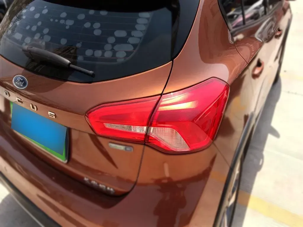 2020 Ford Focus Active 1.5T 174HP L3 8AT,autocango,china used car exporter,china ev exporter,chinese used car exporter,chinese used ev exporter