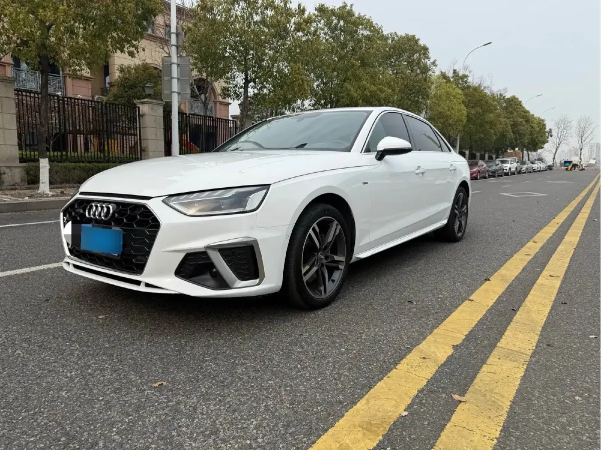 2020 Audi A4L 2.0T 190HP L4 7DCT