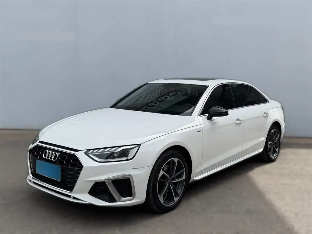 2022 Audi A4L 2.0T 190HP L4 7DCT