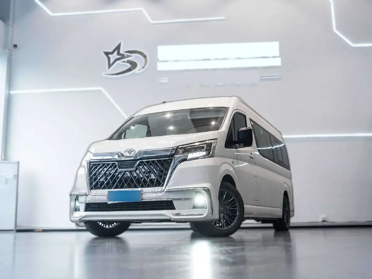 2011 Toyota Hiace 2.7L 154HP L4 5MT,autocango,china used car exporter,china ev exporter,chinese used car exporter,chinese used ev exporter