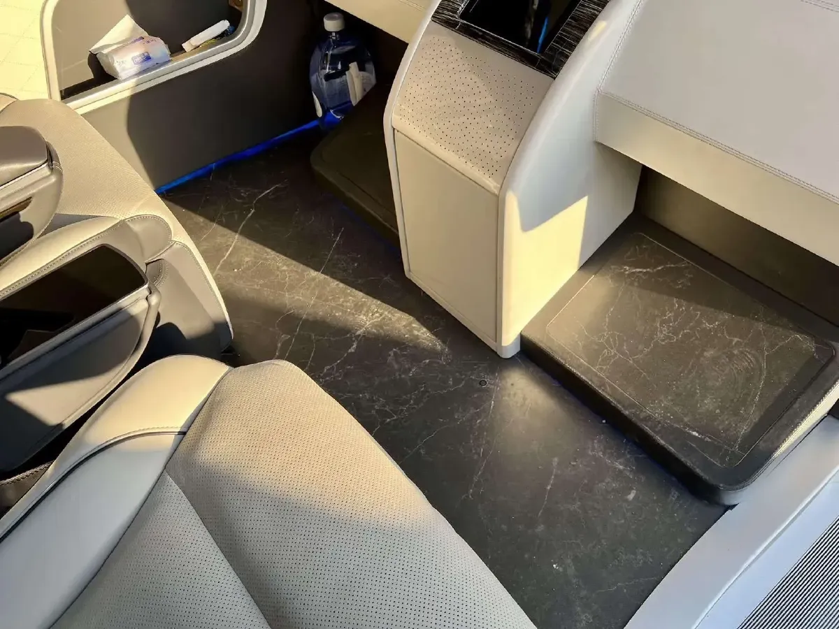 2011 Toyota Hiace 2.7L 154HP L4 5MT,autocango,china used car exporter,china ev exporter,chinese used car exporter,chinese used ev exporter