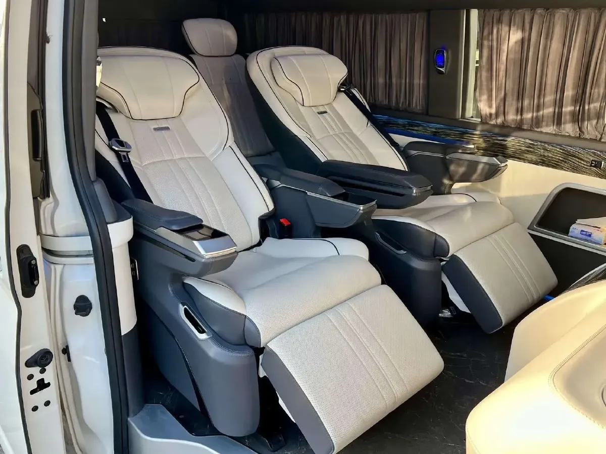 2011 Toyota Hiace 2.7L 154HP L4 5MT,autocango,china used car exporter,china ev exporter,chinese used car exporter,chinese used ev exporter