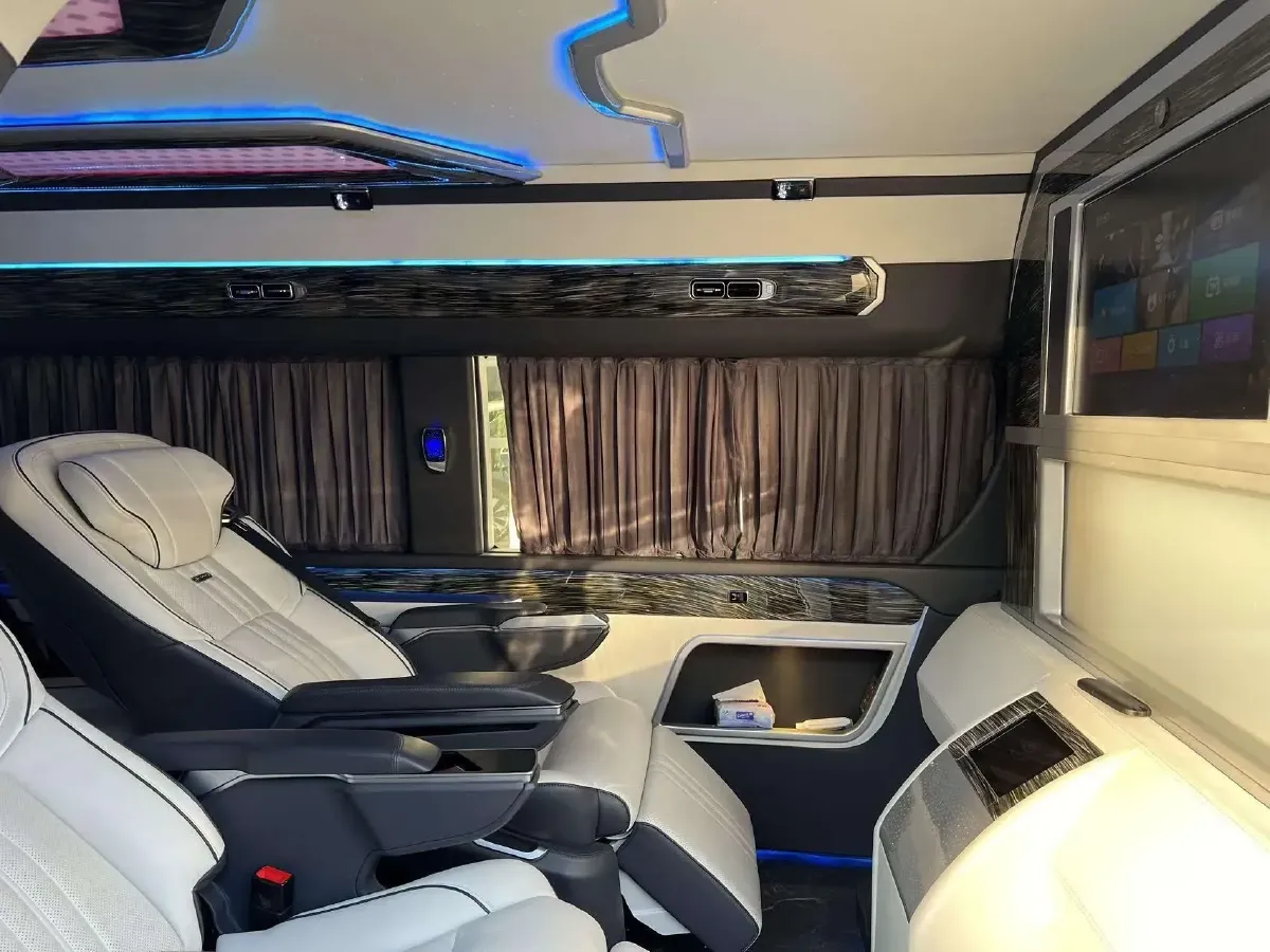 2011 Toyota Hiace 2.7L 154HP L4 5MT,autocango,china used car exporter,china ev exporter,chinese used car exporter,chinese used ev exporter