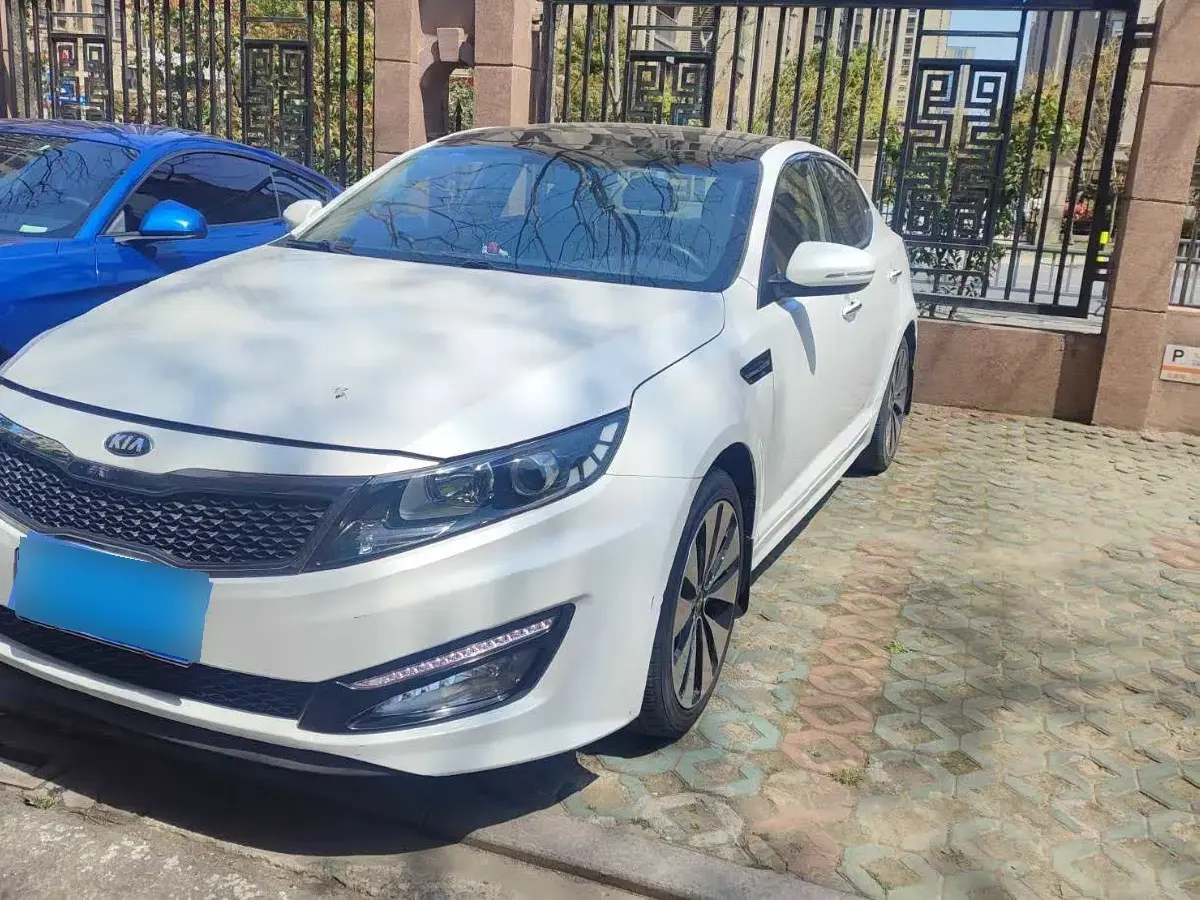 2012 Kia K5 2.0L 162HP L4 6AT