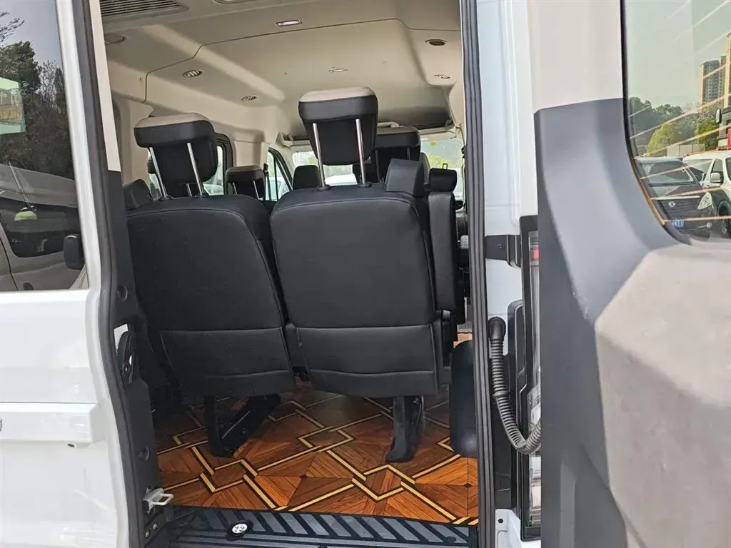 2024 Ford TransitT8 2.3T 174HP L4 8AT,autocango,china used car exporter,china ev exporter,chinese used car exporter,chinese used ev exporter