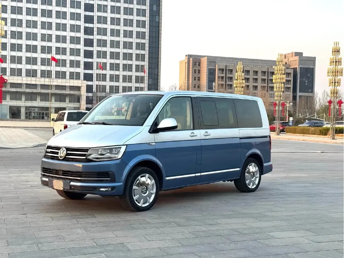 2018 Volkswagen Multivan 2.0T 204HP L4 7DCT