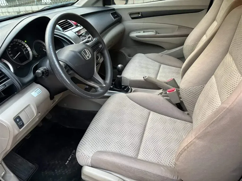 2012 Honda City Classic 1.5L 120HP L4 5MT,autocango,china used car exporter,china ev exporter,chinese used car exporter,chinese used ev exporter