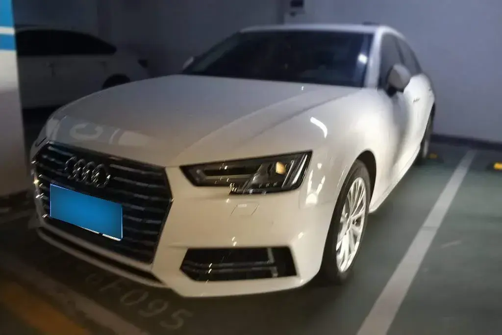 2019 Audi A4L 2.0T 190HP L4 7DCT
