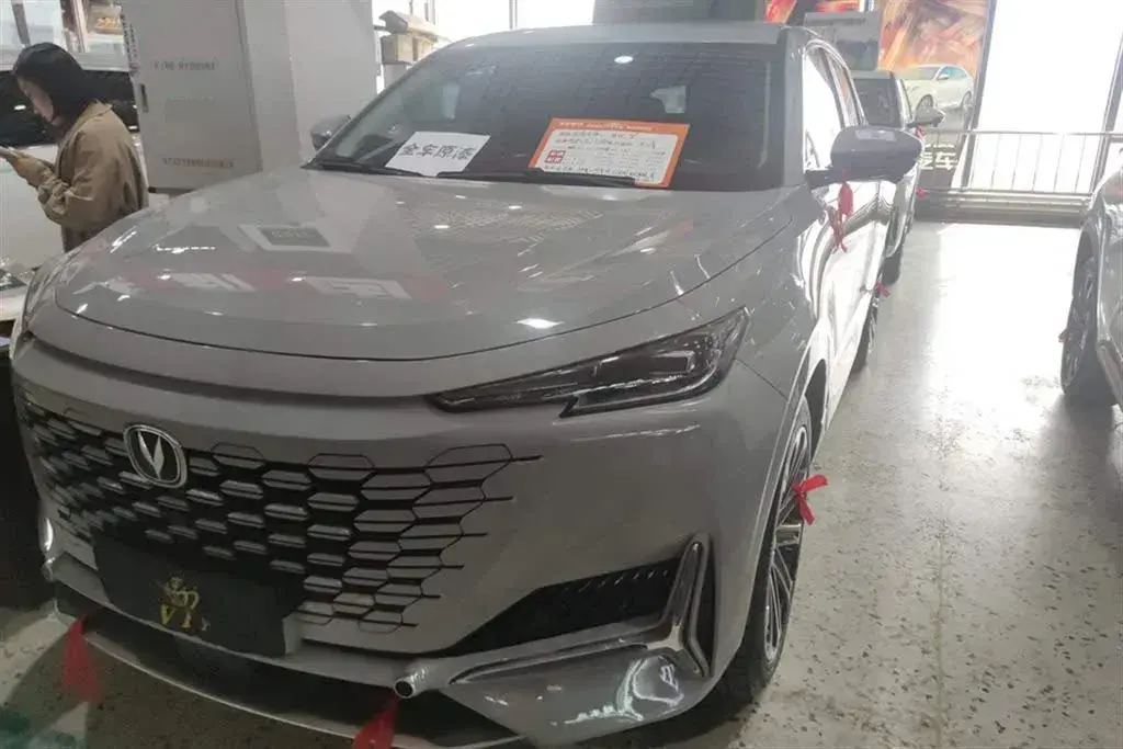 2021 ChangAn UNI-K 2.0T 233HP L4 8AT