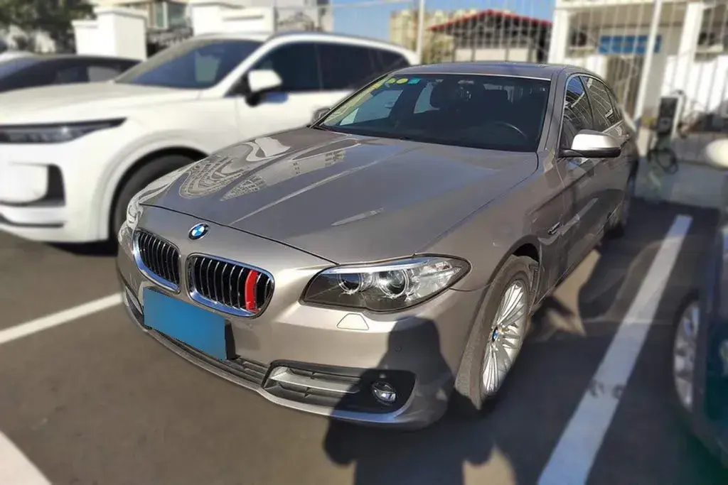 2014 BMW 5 Series 2.0T 218HP L4 8AT