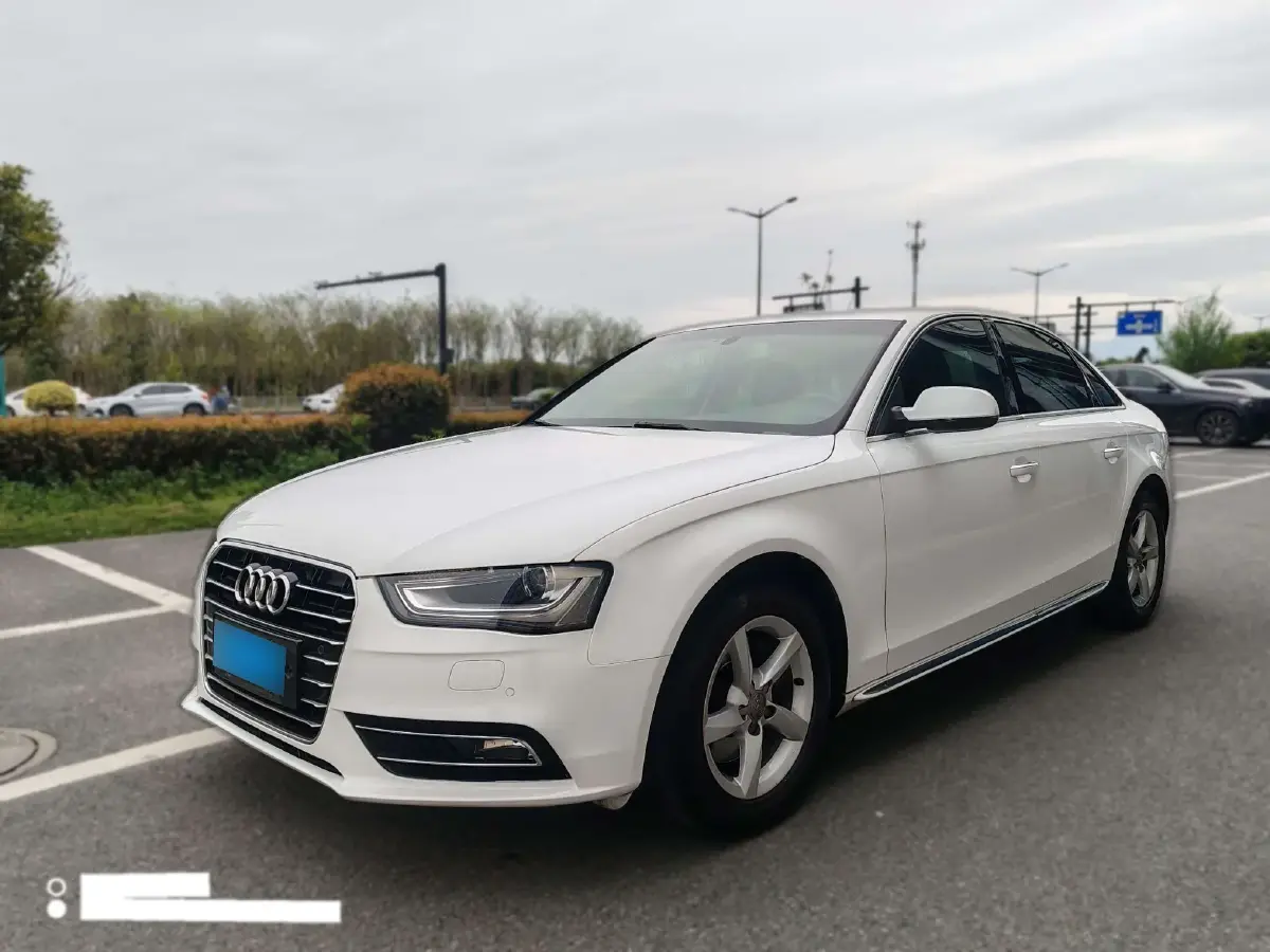 2015 Audi A4L 2.0T 180HP L4 CVT