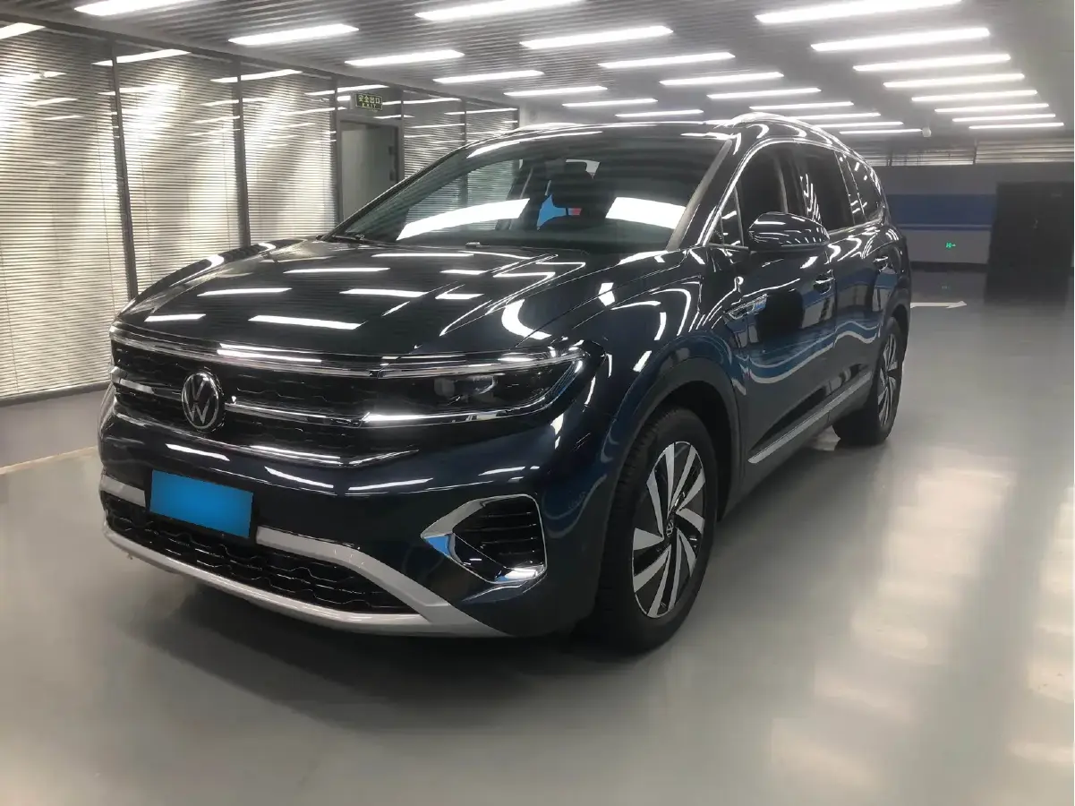 2022 Volkswagen Talagon 2.0T 220HP L4 7DCT