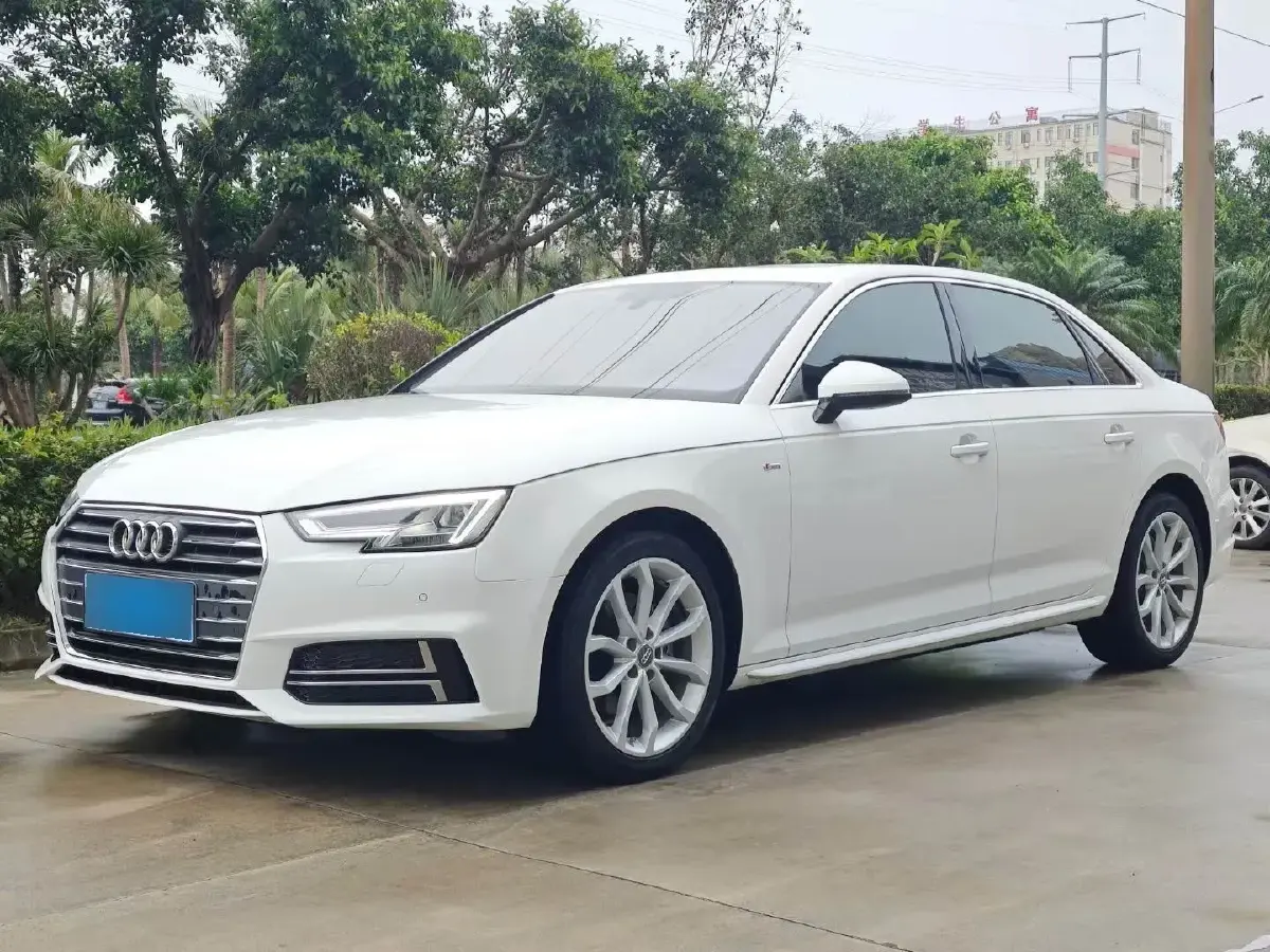 2018 Audi A4L 2.0T 190HP L4 7DCT