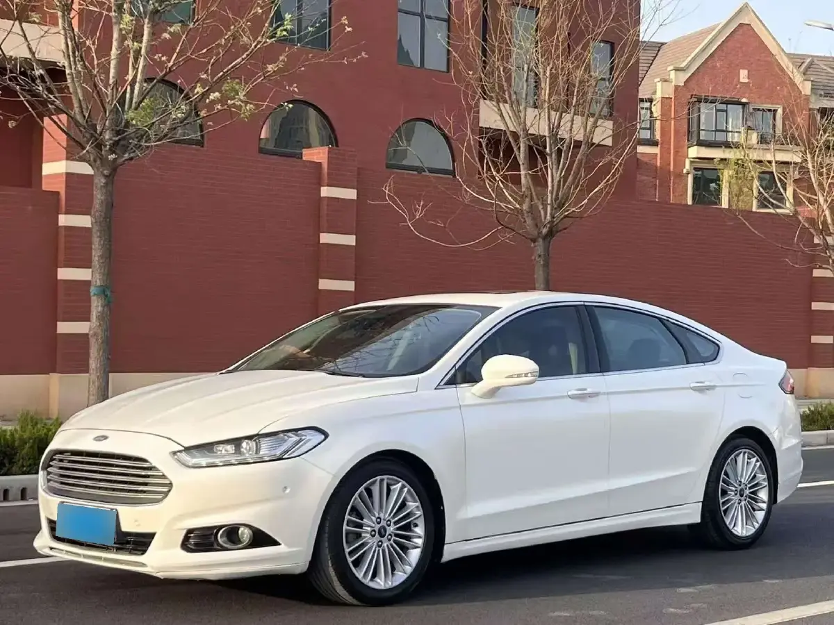 2013 Ford Mondeo 2.0T 242HP L4 6AT