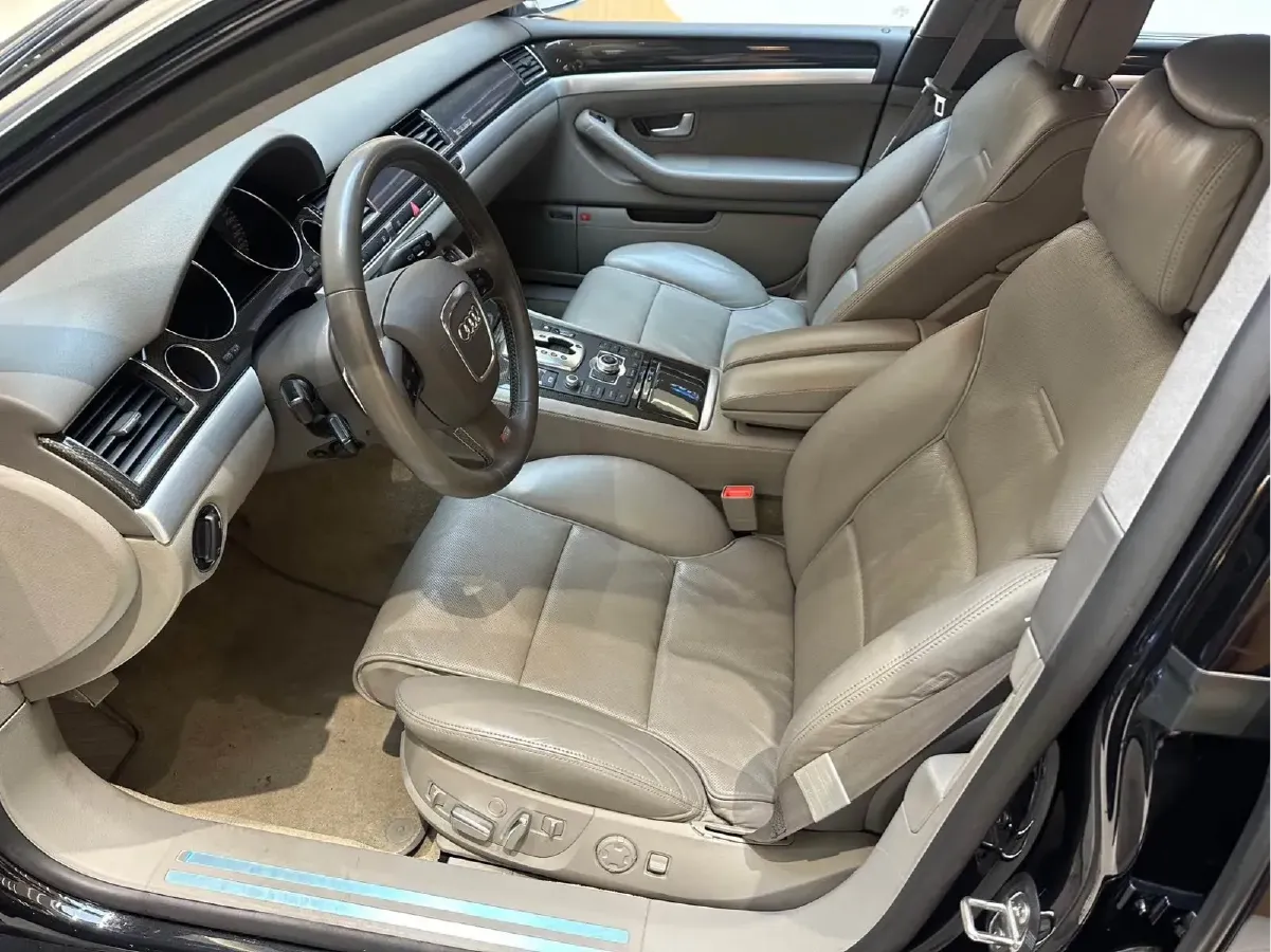 2007 Audi S8 5.2L 450HP V10 6AT,autocango,china used car exporter,china ev exporter,chinese used car exporter,chinese used ev exporter