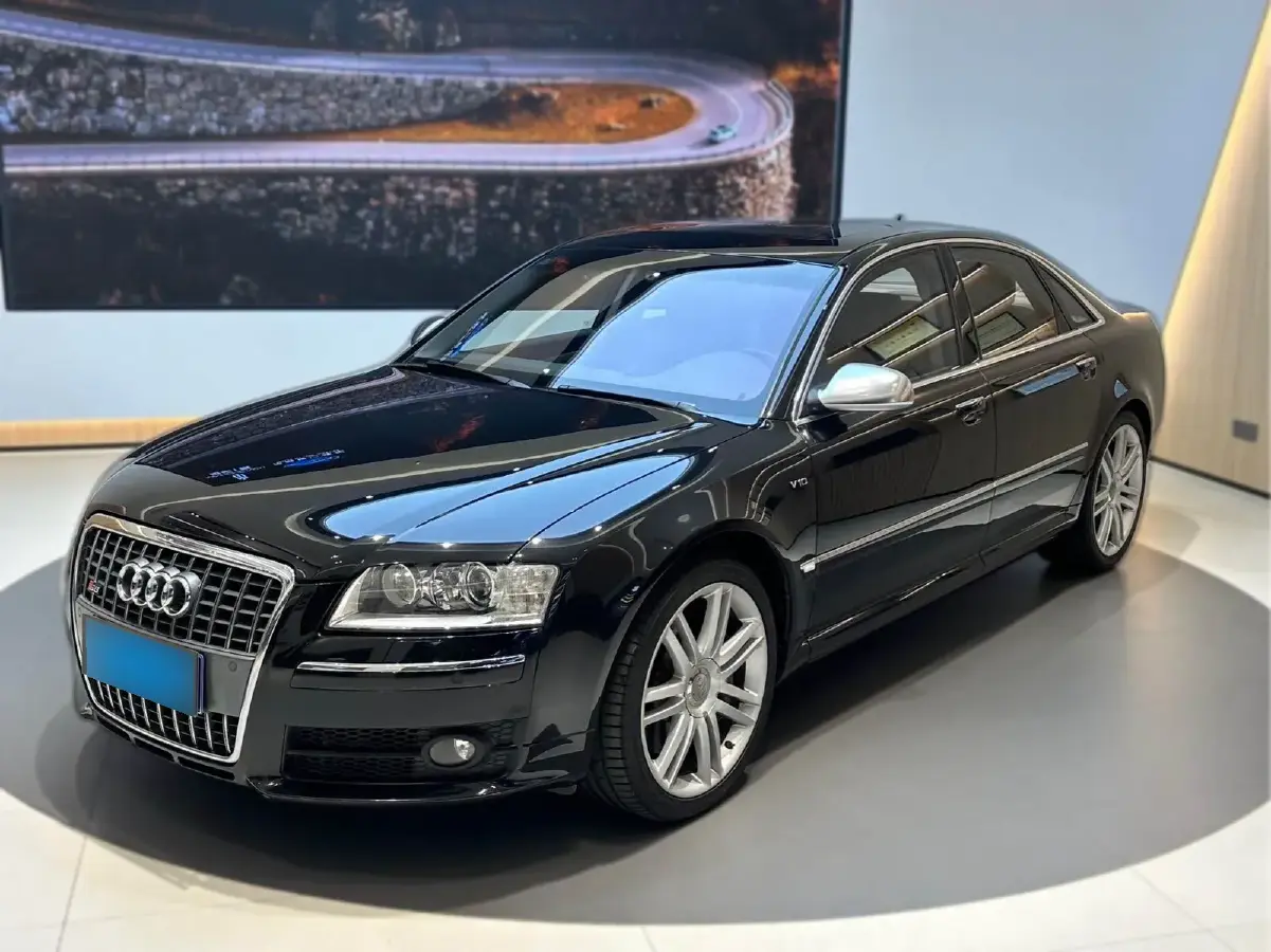 2007 Audi S8 5.2L 450HP V10 6AT