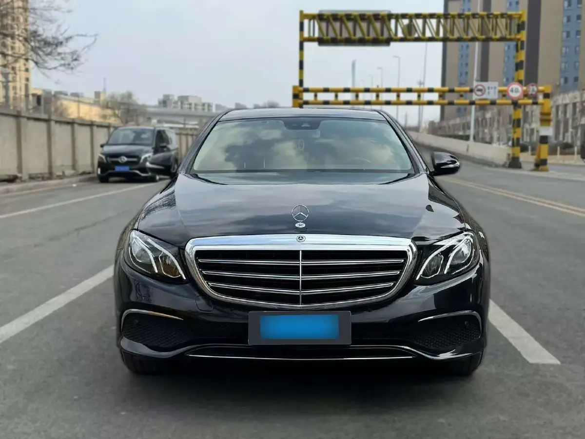 2017 Mercedes-Benz E Class 2.0T 245HP L4 9AT