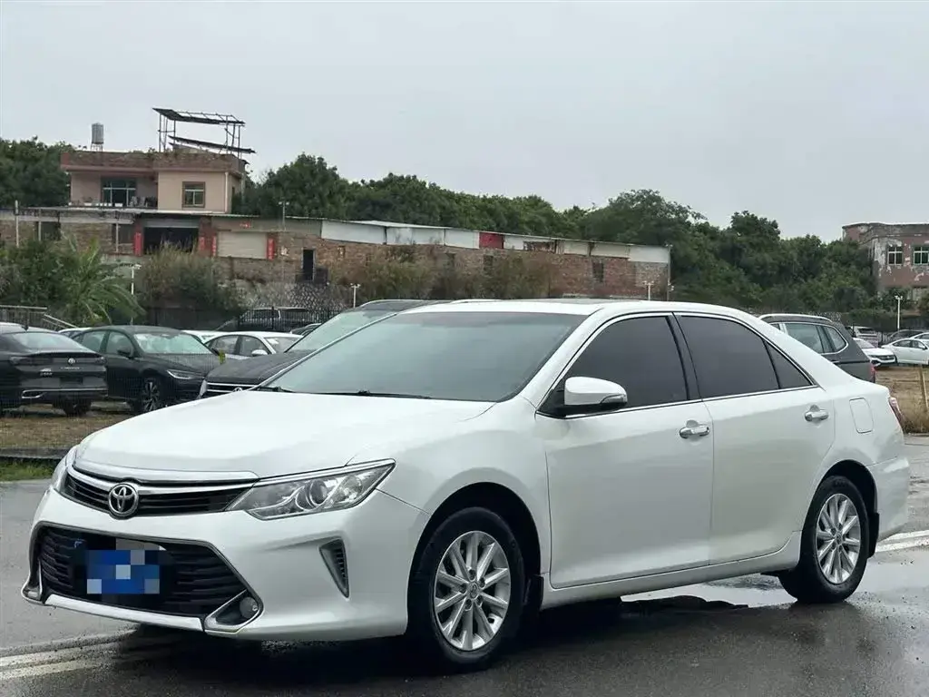 2016 Toyota Camry 2.0L 167HP L4 6AT