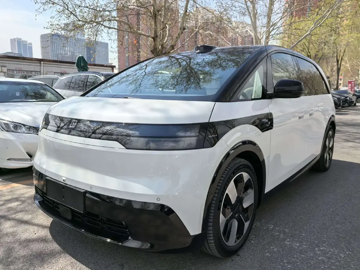 2025 Zeekr MIX BEV 76KWH