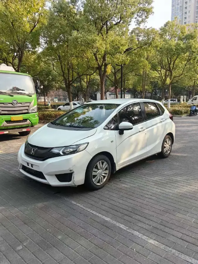 2016 Honda Fit 1.5L 131HP L4 CVT