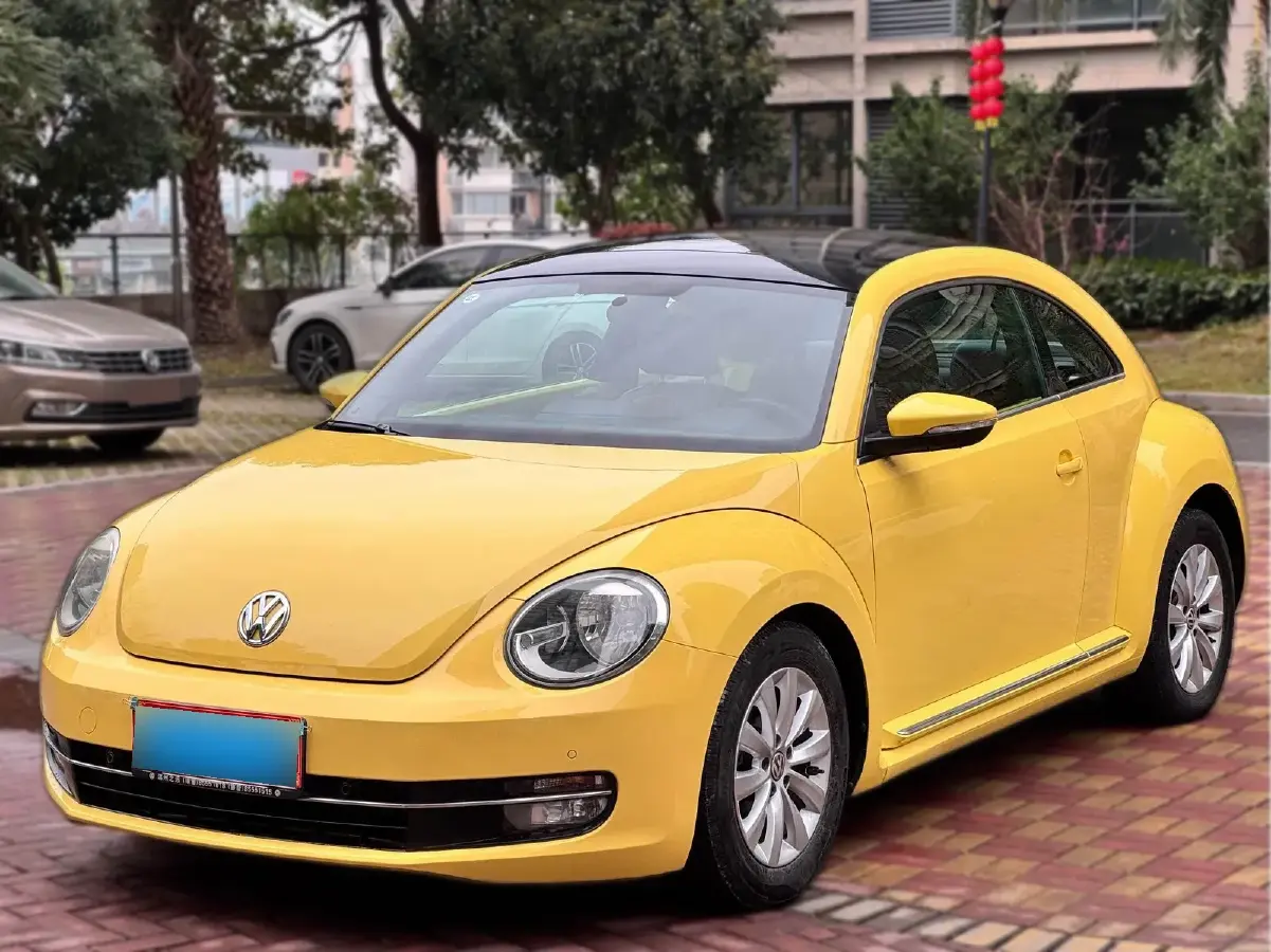 2014 Volkswagen Beetle 1.4T 160HP L4 7DCT