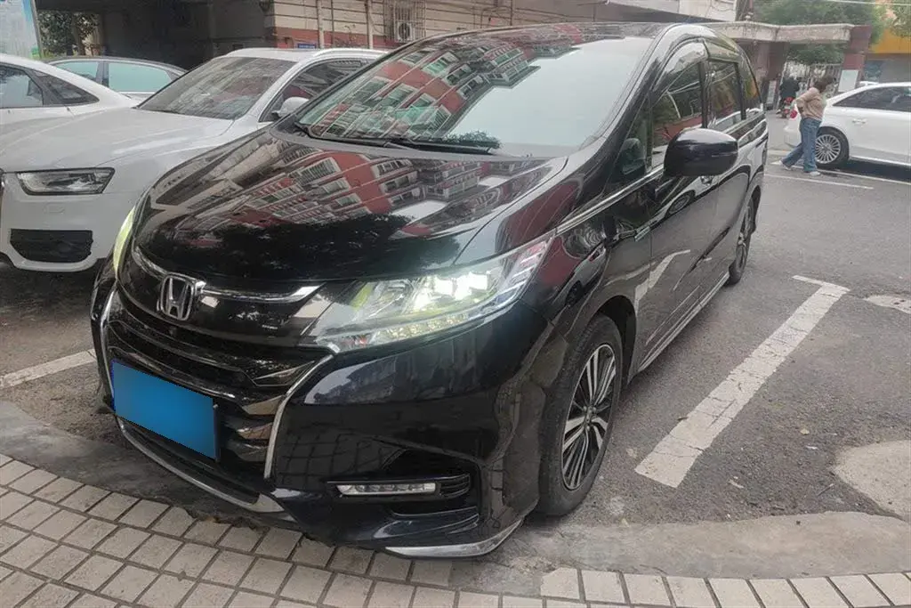 2021 Honda Odyssey 2.0L 146HP L4 E-CVT Hybrid