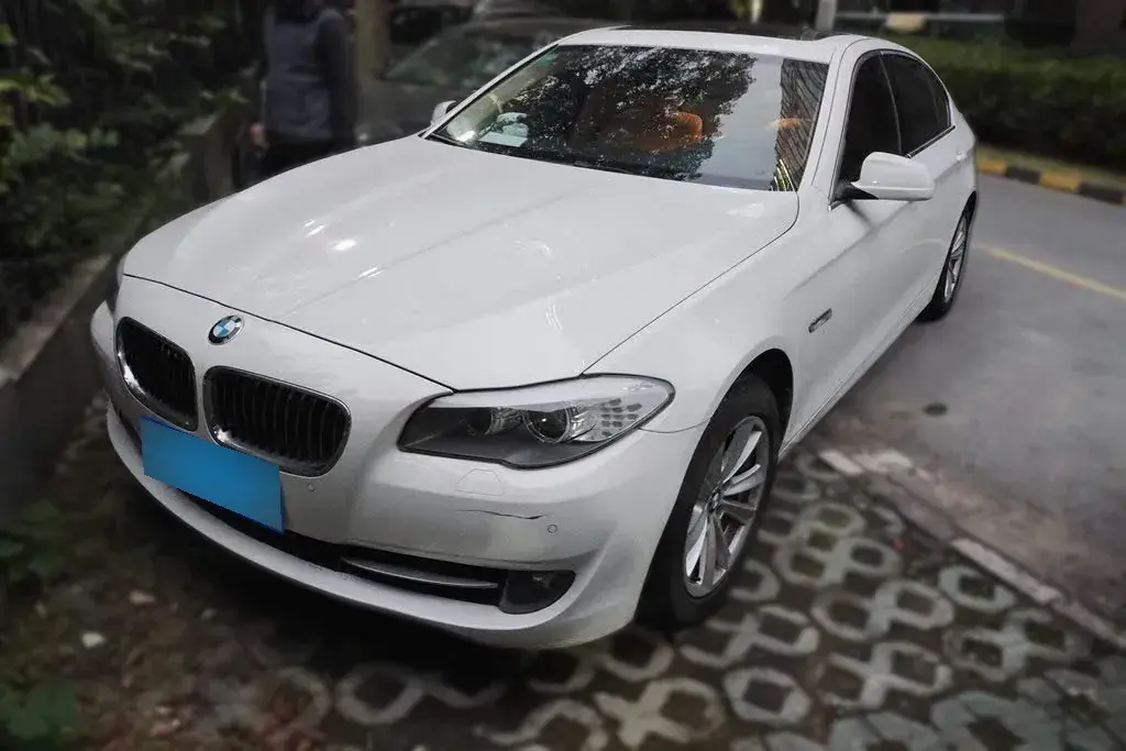 2013 BMW 5 Series 2.0T 184HP L4 8AT